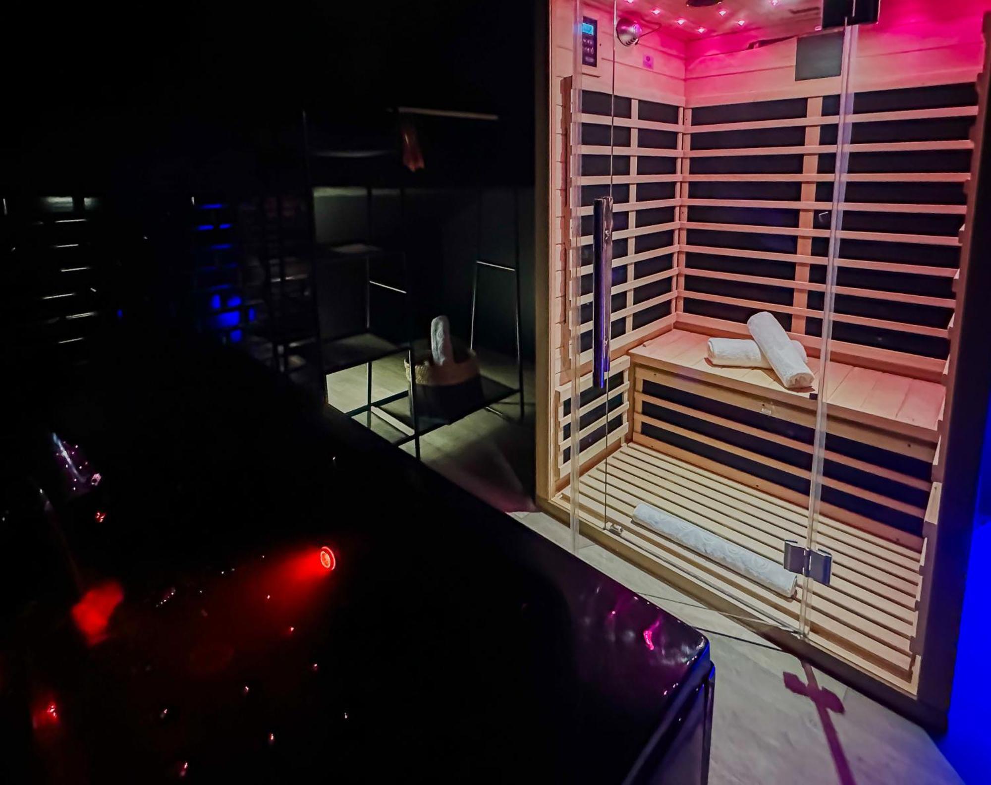 Night Desires Vieille Ville Annecy Charmant Esterno foto